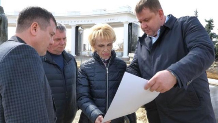 памятник СВО