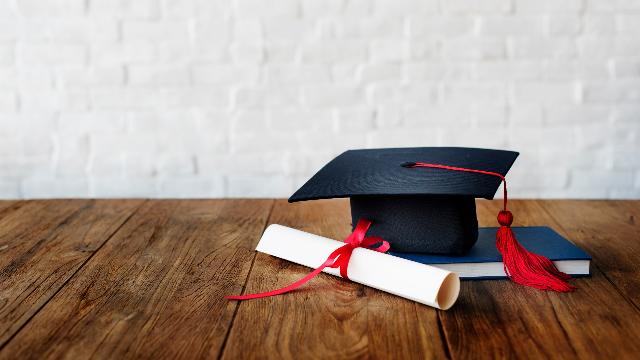 студент университета