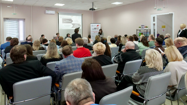 Круглый стол