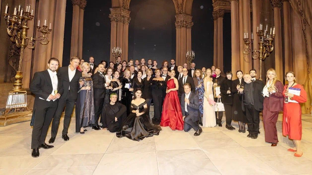 Артисты театра