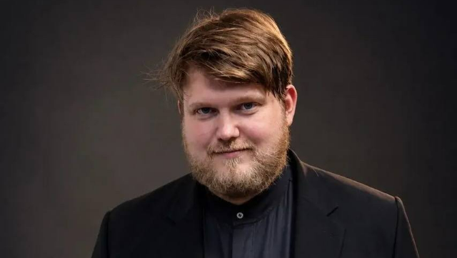 Олег Худяков