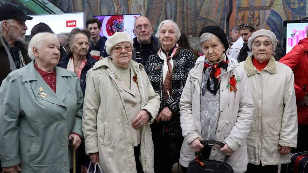 Нижегородцы - жители блокадного Ленинграда во второй раз отправились в Санкт-Петербург