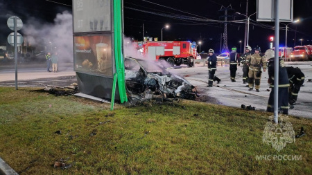 Audi врезалась в АЗС в Нижнем Новгороде и загорелась