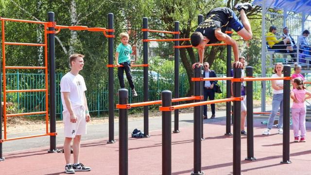 спортивная площадка