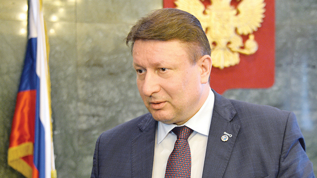 Олег Лавричев