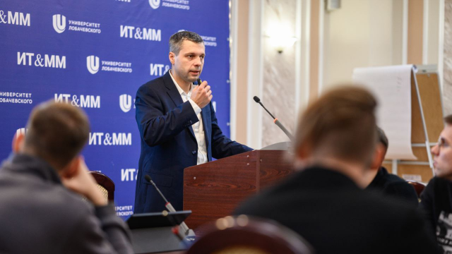 Евгений Бурнаев