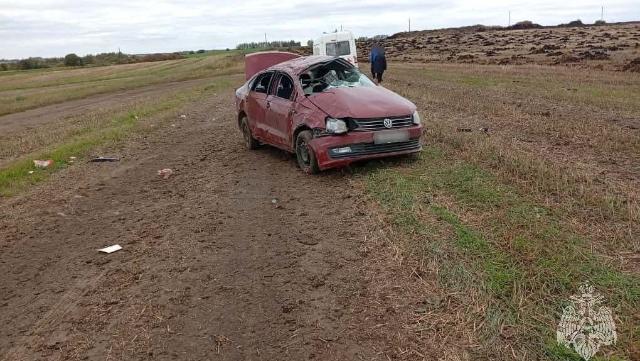 перевернувшийся авто