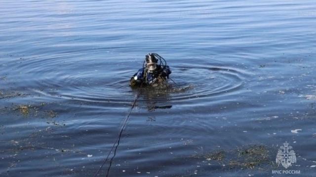 водолаз в реке