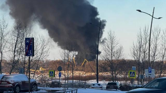 Плавкран загорелся на территории Борской судоремонтной компании