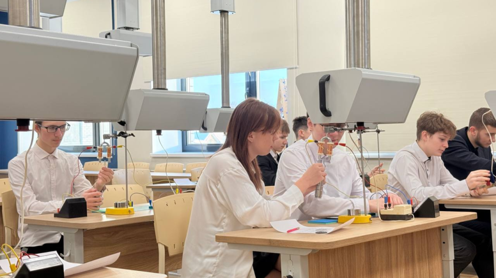 Школа в поселке Воскресенское