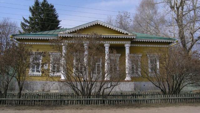дом бывшего уездного училища