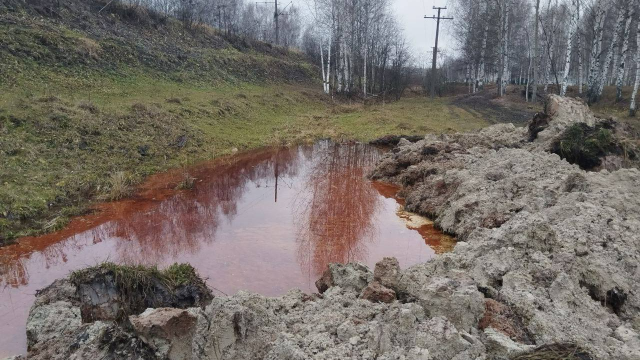 Загрязнение реки