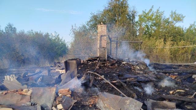 Дом и надворные постройки сгорели в Рузаевском районе