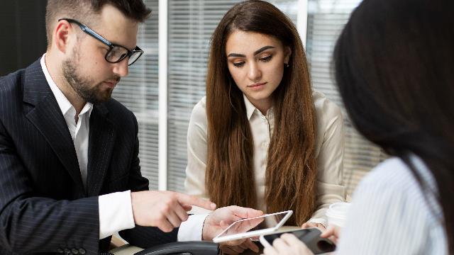 Исследование: российские банки стали быстрее обрабатывать жалобы клиентов