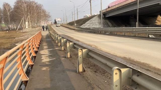 мост через реку