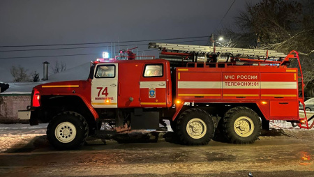 В Володарске загорелся склад с мукой на площади 1000 кв. м