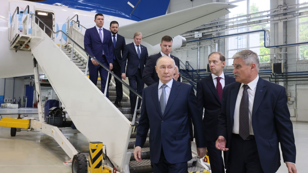 Президент поставил задачу по развитию гражданской авиации в условиях высокого спроса
