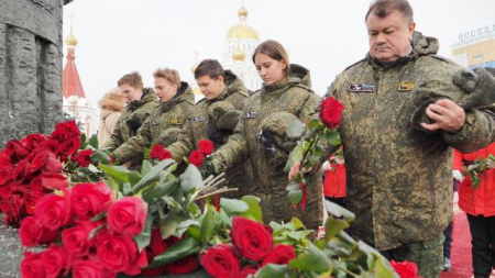 возложение цветов
