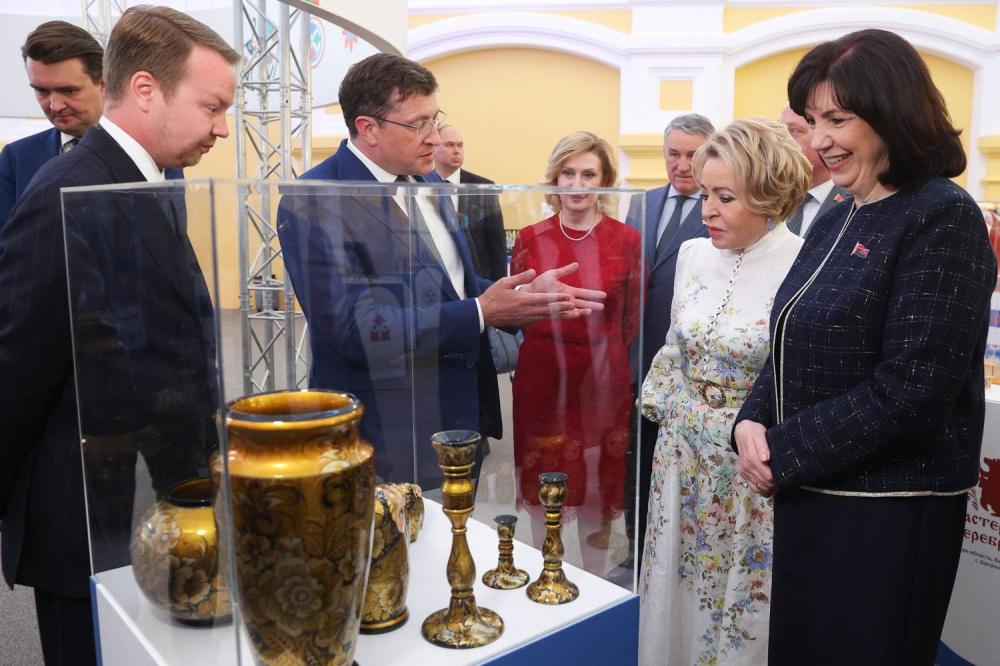 Выставка НХП