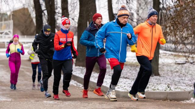 Забег в шапках 