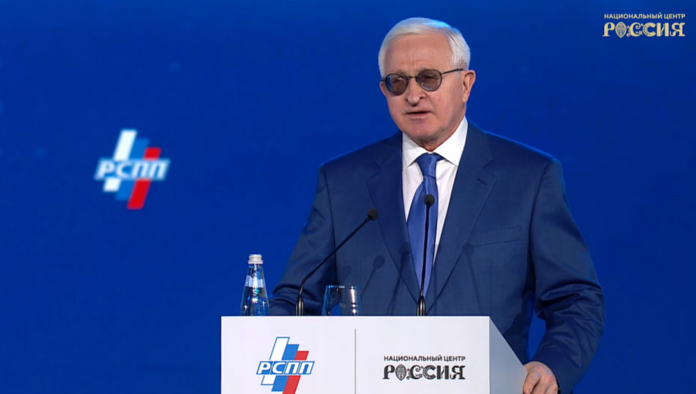 Александр Шохин