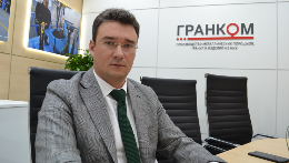 Артем Максимов
