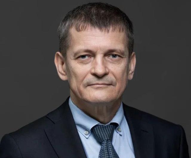 Петр Банников