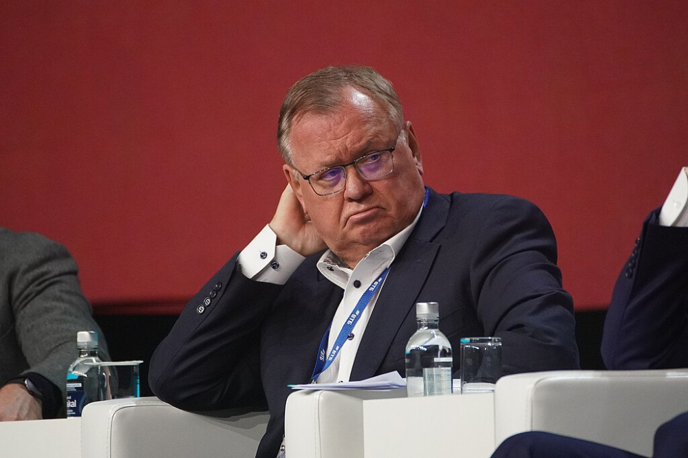 Андрей Костин