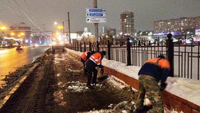 очистка тротуара