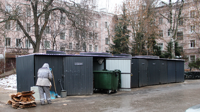 Мусорные контейнеры