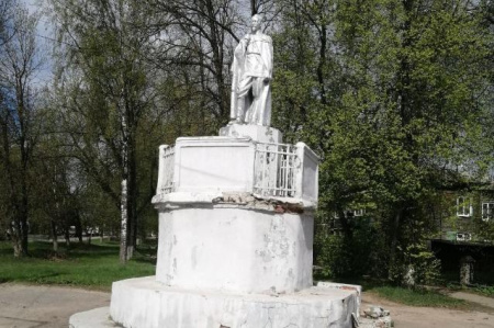 Памятник Дзержинскому в Балахне
