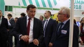 Глеб Никитин посетил стенд «Русполимета» на выставке «Будущее России». ВИДЕО