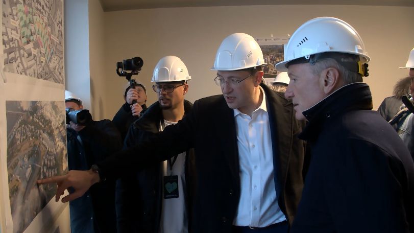 Герман Греф посетил стройплощадку IT-кампуса «НЕЙМАРК»