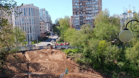 Власти заложили еще 1,5 млрд рублей на террасный парк в Почаинском овраге