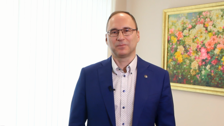 Александр Шаронов