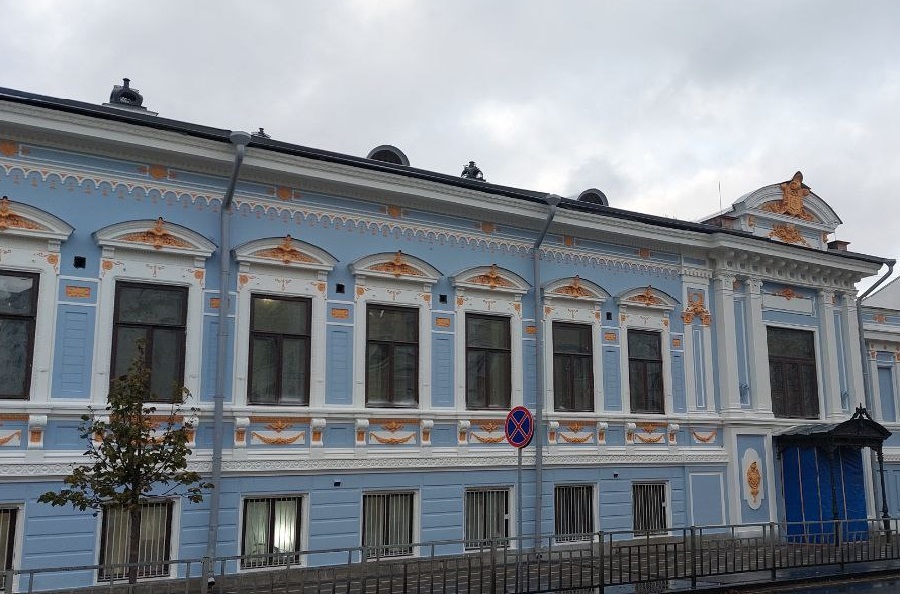 Подрядчик реставрирует дубовый зал Литературного музея в Нижнем Новгороде