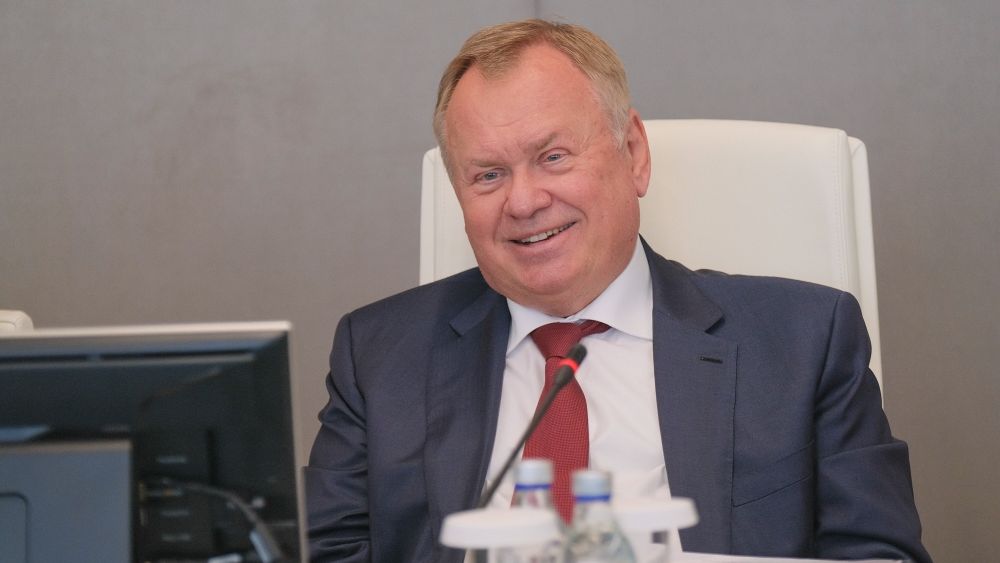 Глава ВТБ Андрей Костин рассказал, как лично протестировал оплату по QR-коду в Китае, купив апельсин