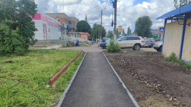 отремонтированный тротуар