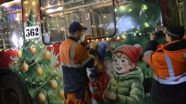 новогодний троллейбус