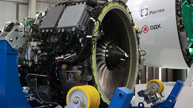 SSJ 100