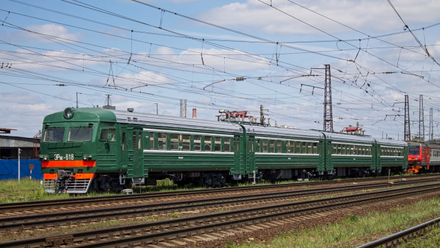 Ретроэлектричка ЭР9Е 