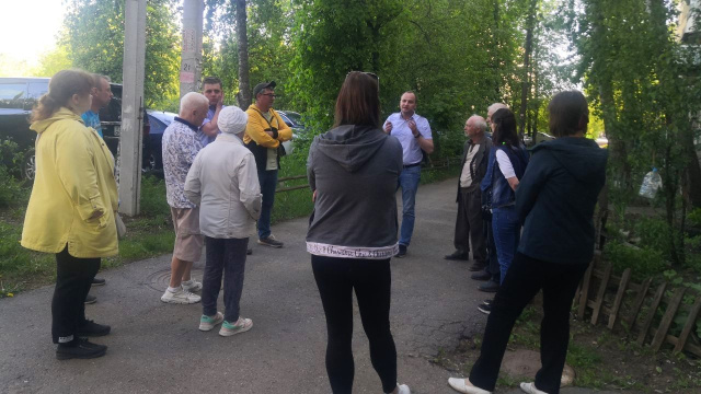 «ЭнергосбыТ Плюс» провел встречу с жителями по вопросу установки общедомового прибора учета тепла