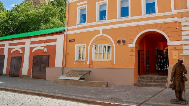 Кожевенная,10