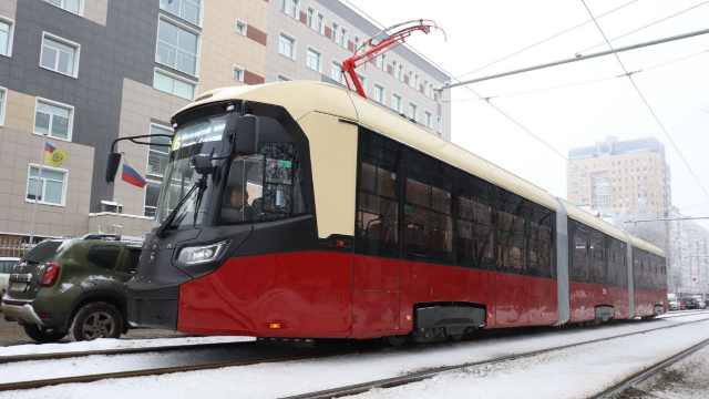 трехсекционный трамвай Т856 «МиНиН»