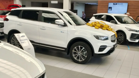 Автосалон
