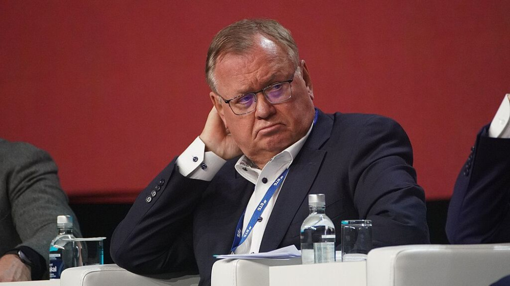 Глава ВТБ предложил создать международную правовую базу для защиты финсектора от давления