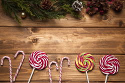 Детский стоматолог назвала сладости, которые не стоит дарить детям на Новый год