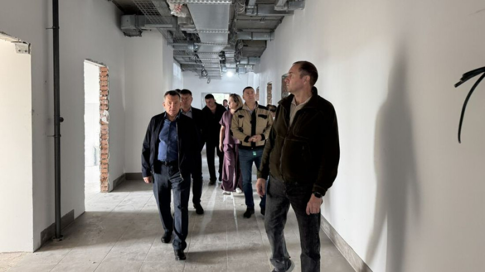 Александр Гришаев потребовал ускорить строительство поликлиники в Кузнецке