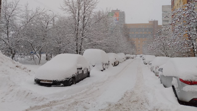 сильный снег