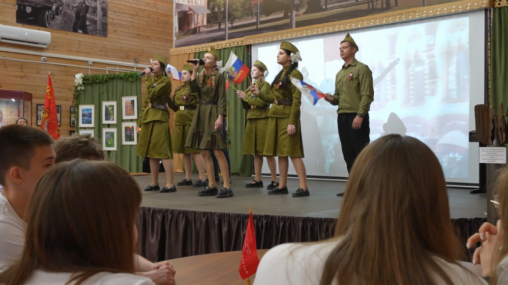 «Русполимет» провел патриотическую квиз-игру «80 лет гордости!»